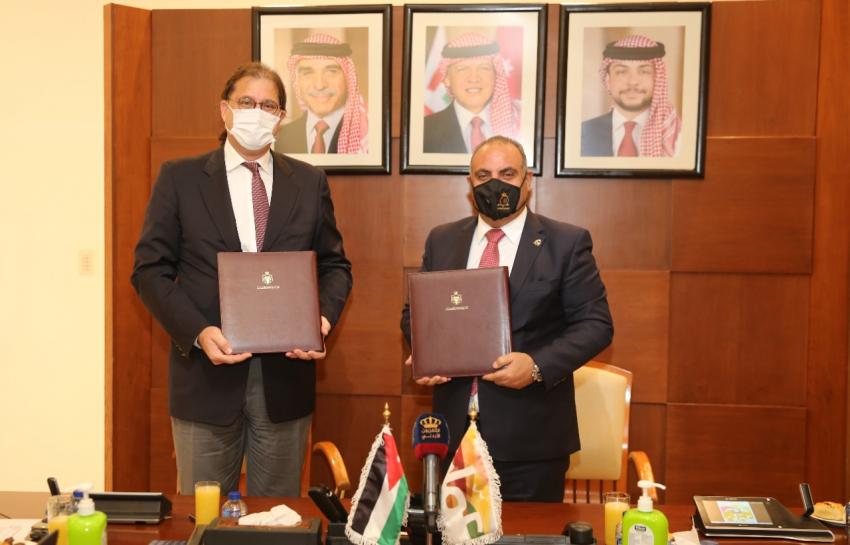 صوت الوطن نيوز | أمانة عمان وشركة أوتو كار التركية توقعان اتفاقية لتوريد 136 حافلة تركية للنقل العام