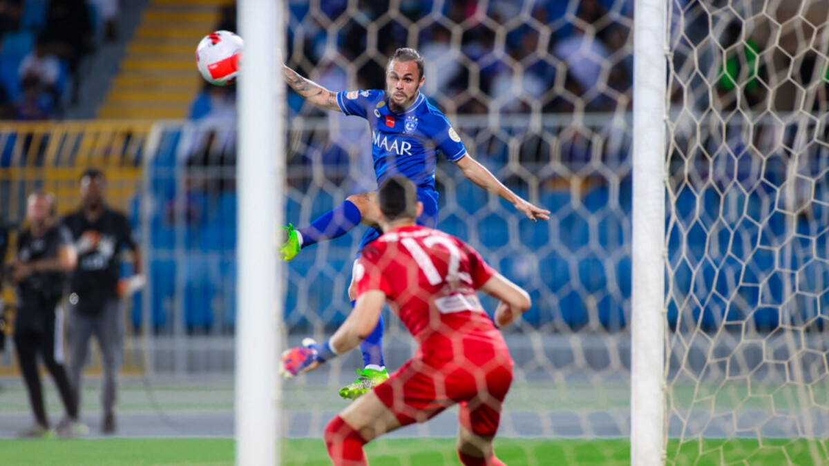 عرض ضخم لـضم ميشيل من الهلال في صيف 2022.. هكذا رد بن نافل | سعودى سبورت