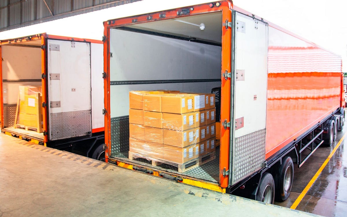 How To Choose The Best Delivery and Shipping Solutions for Your E-commerce Store | by 6glogistic | Feb, 2025 | Medium